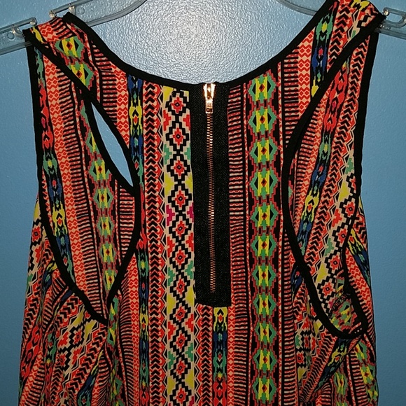 Eyeshadow racerback tank size small hotpink - Picture 4 of 5